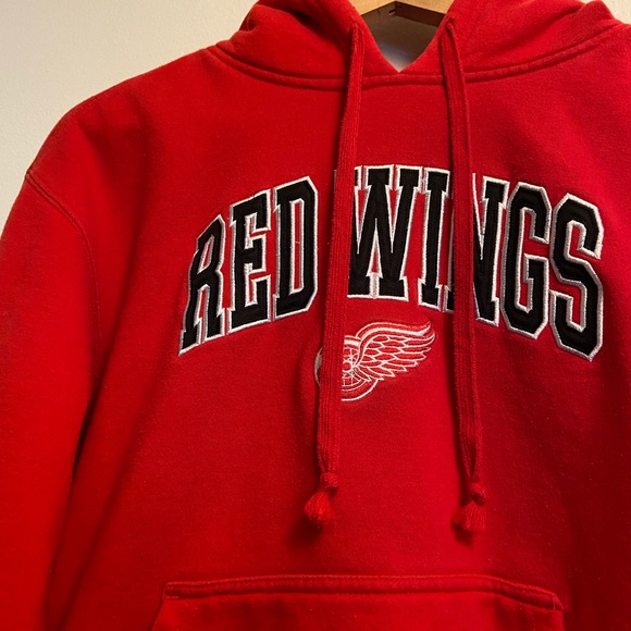 RED WINGS Hoodie - Picture 2 of 5